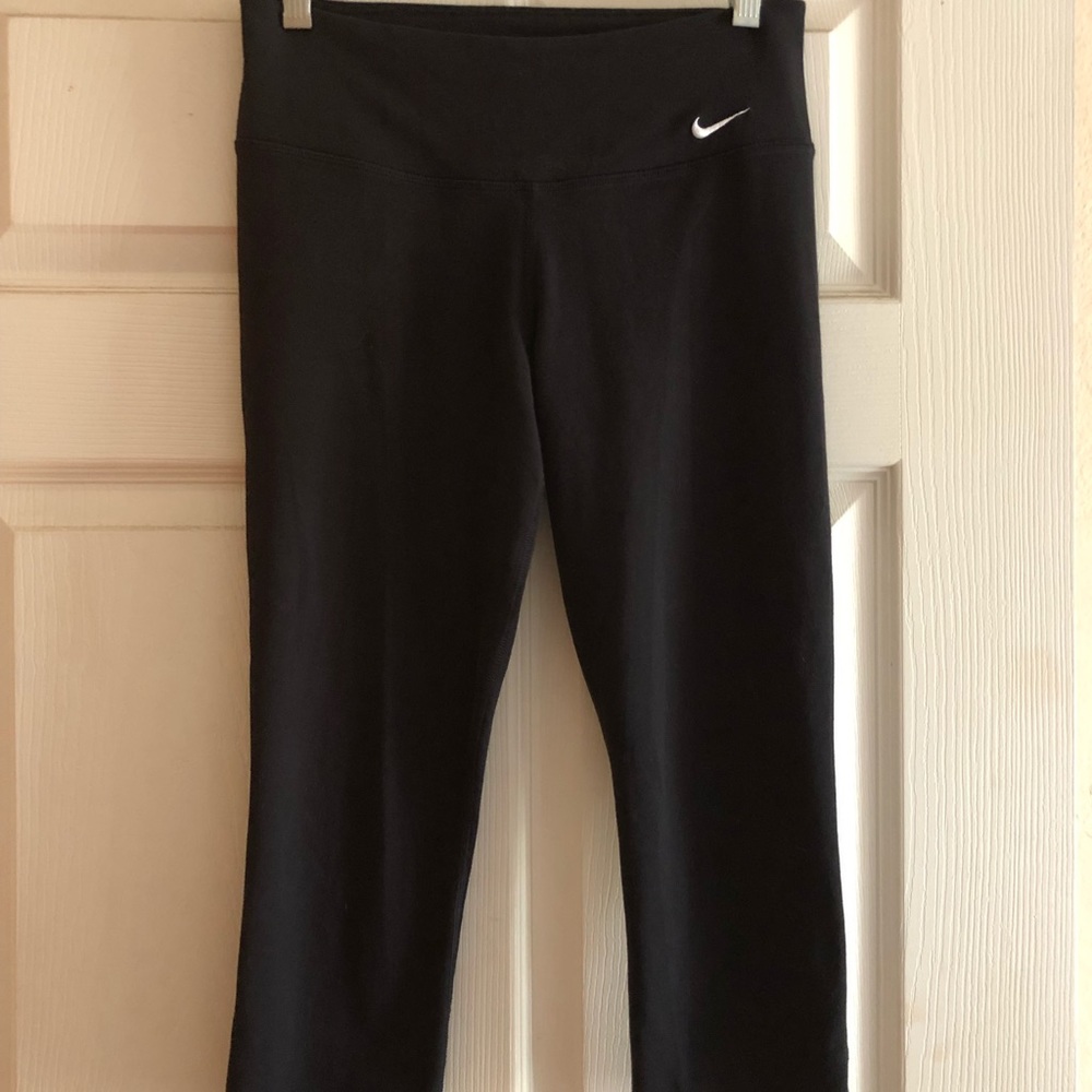 Nike Dri Fit Knee Length Workout Pant